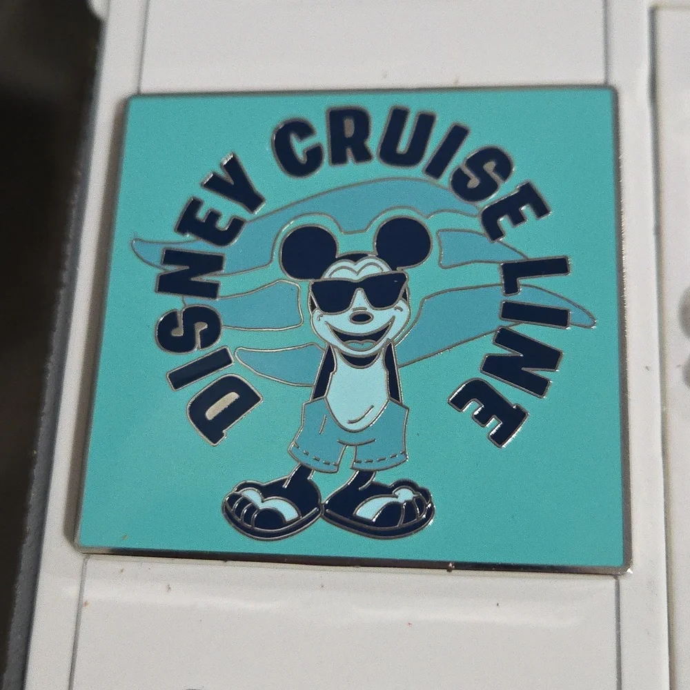 NWT DISNEY PARKS CRUISE LINE, MICKEY MOUSE TRADING PIN blue and green - Picture 2 of 2